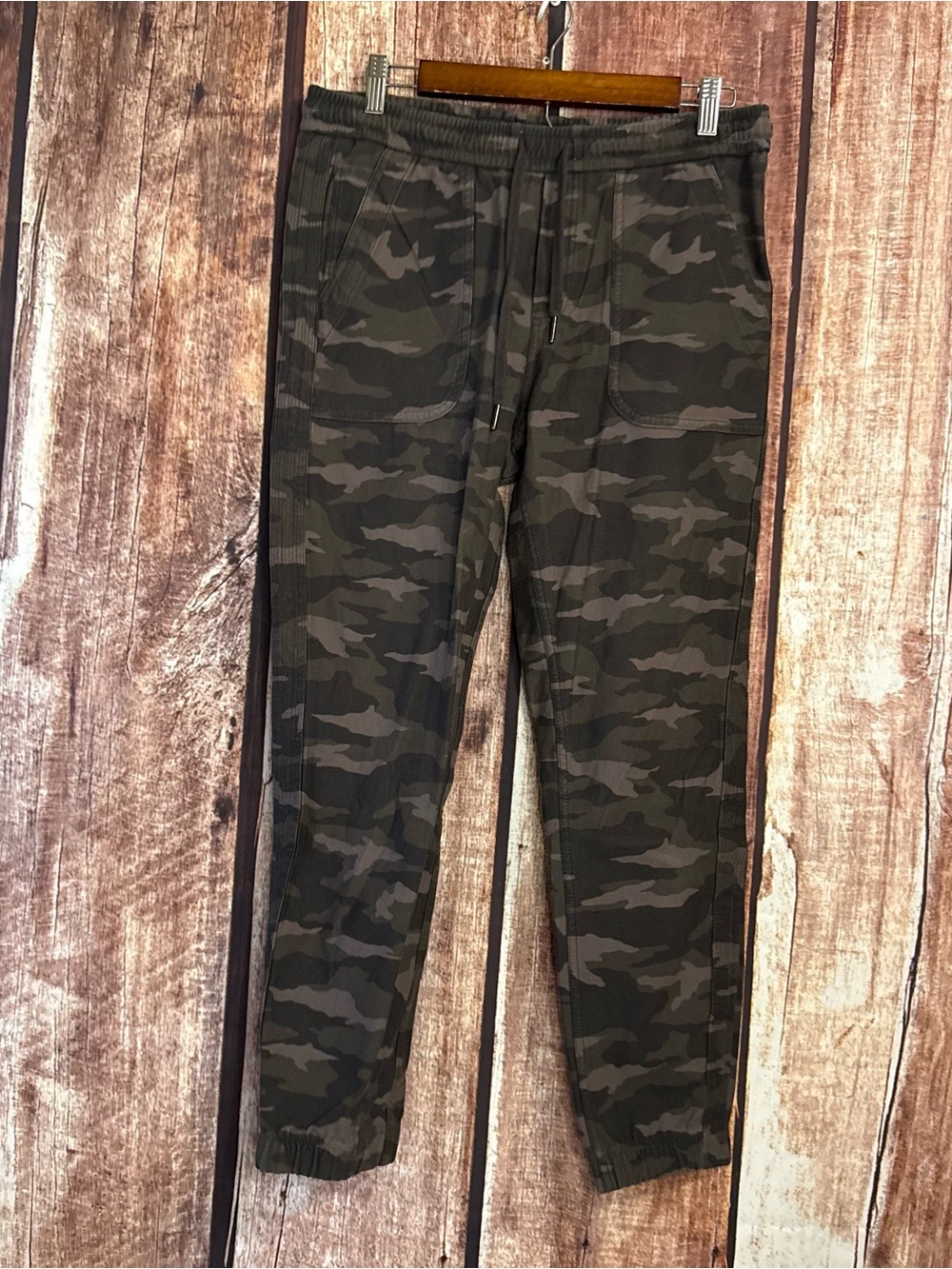 Athleta Farallon Camo Jogger Pants